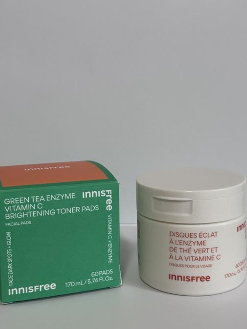 Innisfree Green Tea Enzyme Vitamin C Brightening Ton3r Pads - Green & White